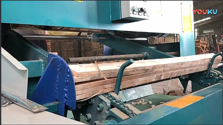 全自動高速齊頭鋸工作視頻