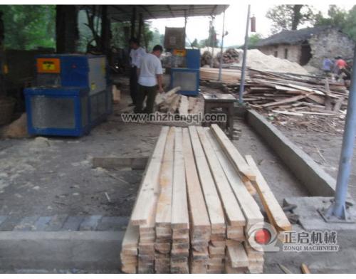 貴州遵義鋸杉木加工現(xiàn)場25機