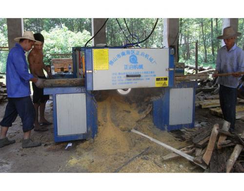 江蘇省鹽城市-圓木多片鋸200加工現(xiàn)場(chǎng)